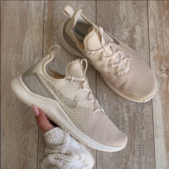 NWT Nike Free Trainers - Picture 4 of 8